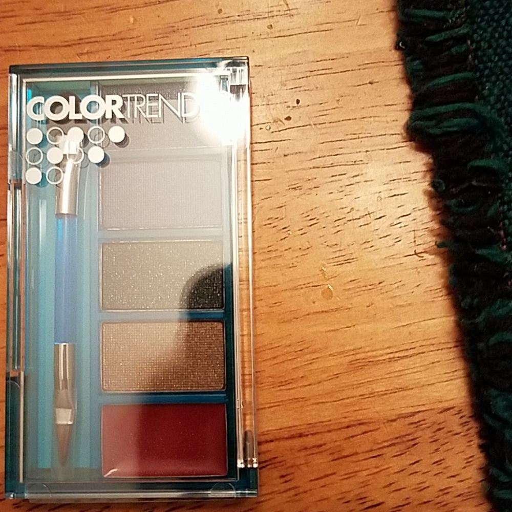 Avon color trend eyeshadow